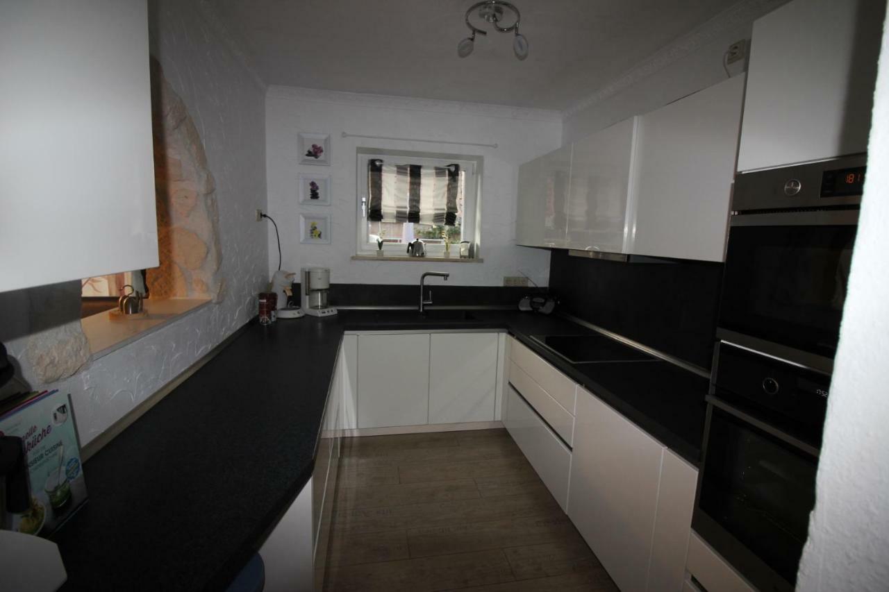 Haus Abbi, Ferienwohnung Mit Schwimmbad Hage Extérieur photo