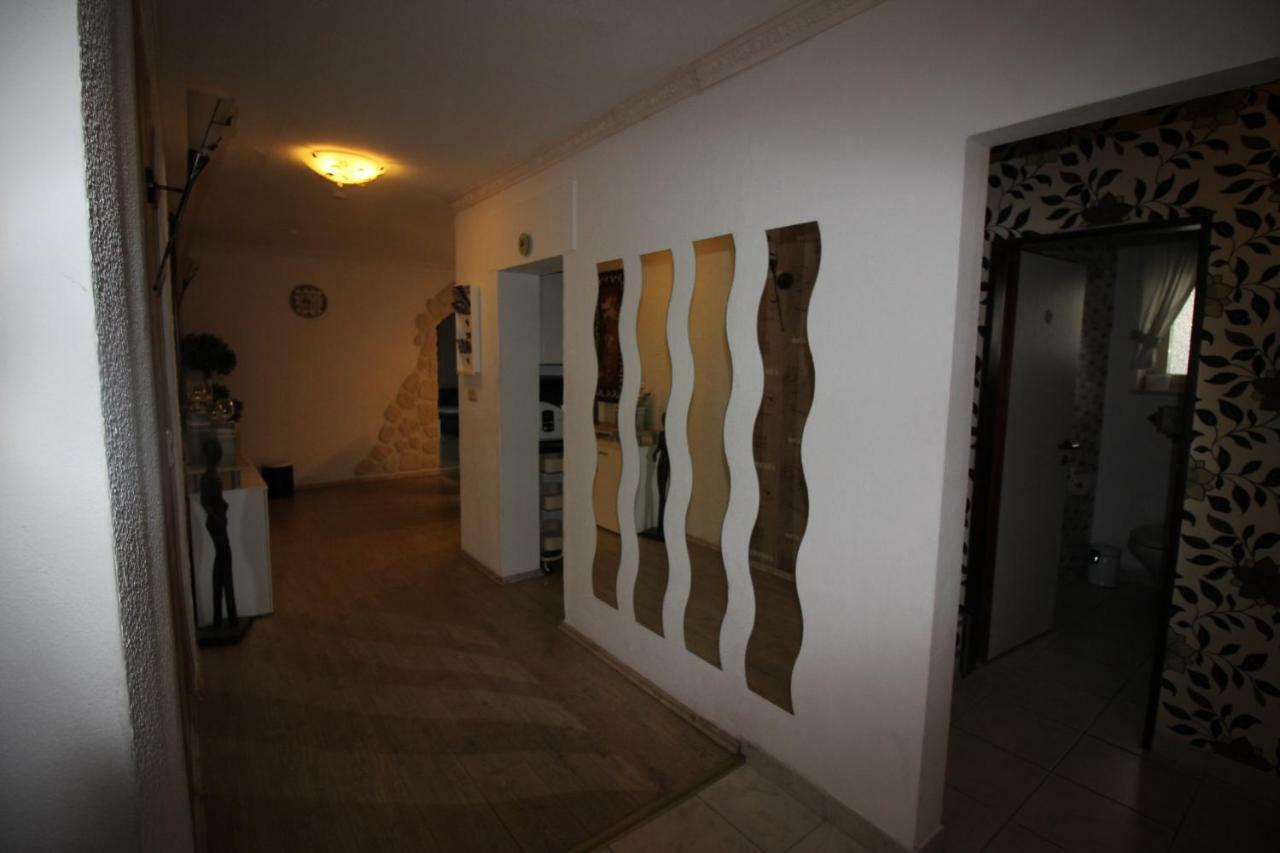 Haus Abbi, Ferienwohnung Mit Schwimmbad Hage Extérieur photo